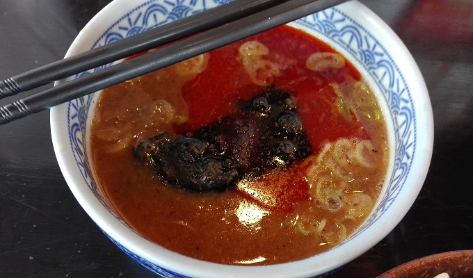 ワニ銀三田製麺所辛つけ麺のスープ